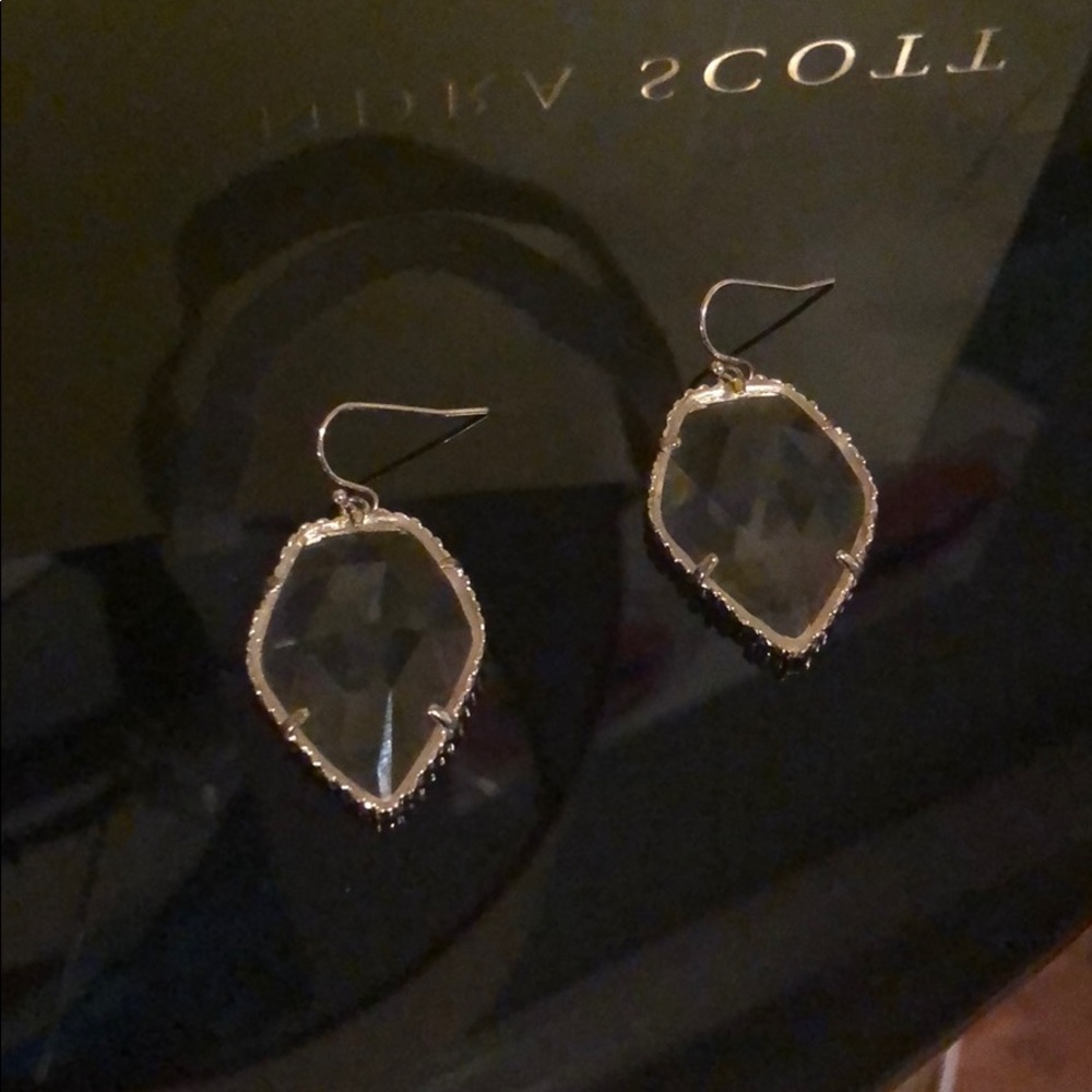 Kendra Scott Earrings!!